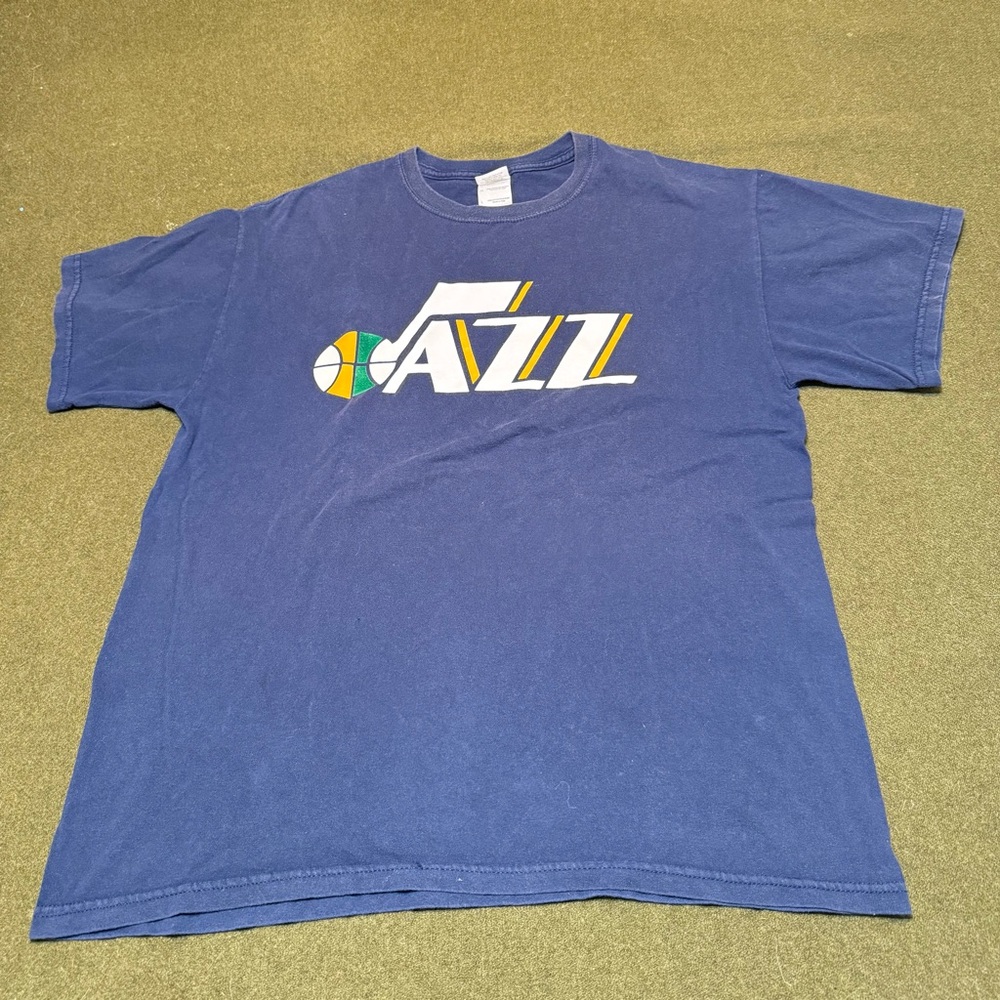 2000s Utah Jazz Navy Blue Logo T-Shirt Men's Large NBA Basketball Short Sleeve